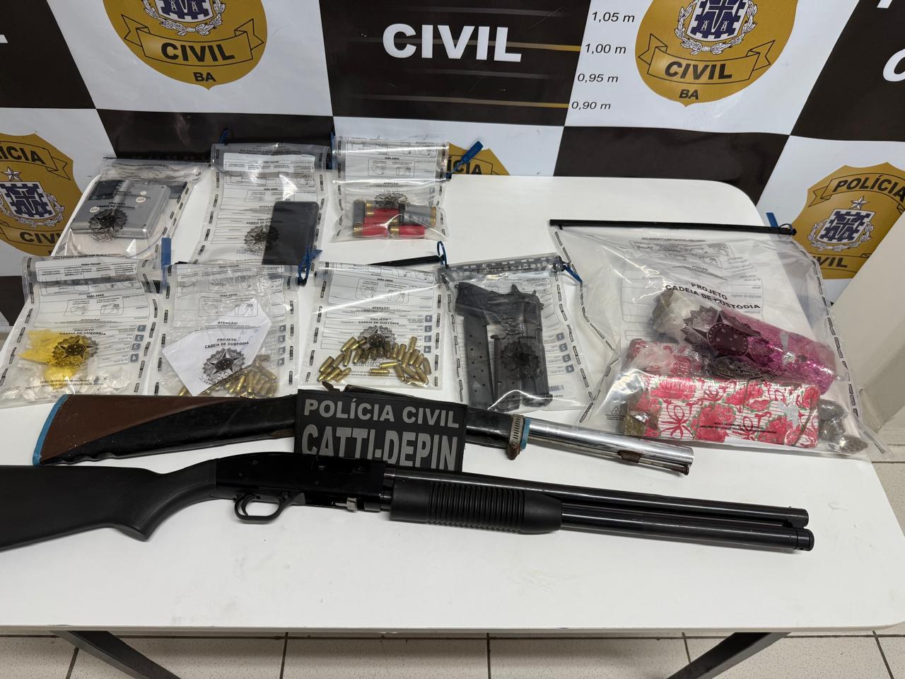 Suspeito com mandados em aberto é preso com armas e drogas na zona rural de Araci