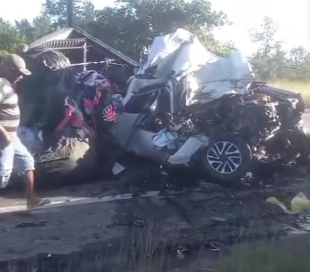 Ultrapassagem em local proibido provoca acidente com morte na BR-101 em Alagoinhas
