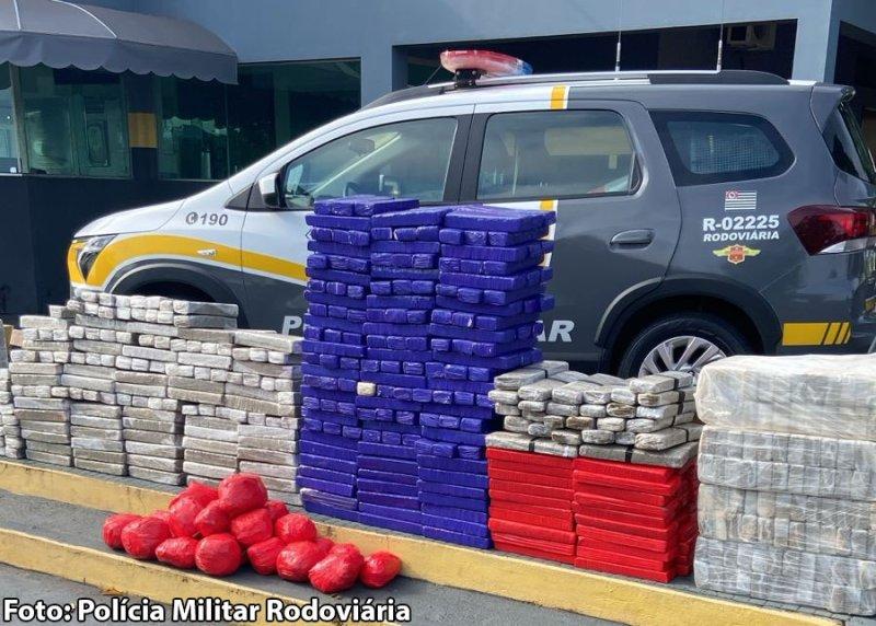 Adolescente é apreendido com mais de 570 quilos de drogas em rodovia