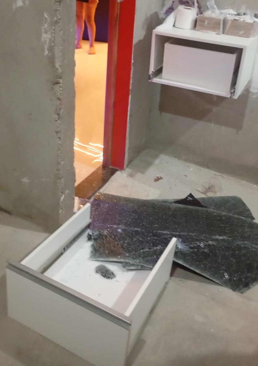 Homem é conduzido à Delegacia em Serrinha após confusão em motel e recusa de pagamento de serviço