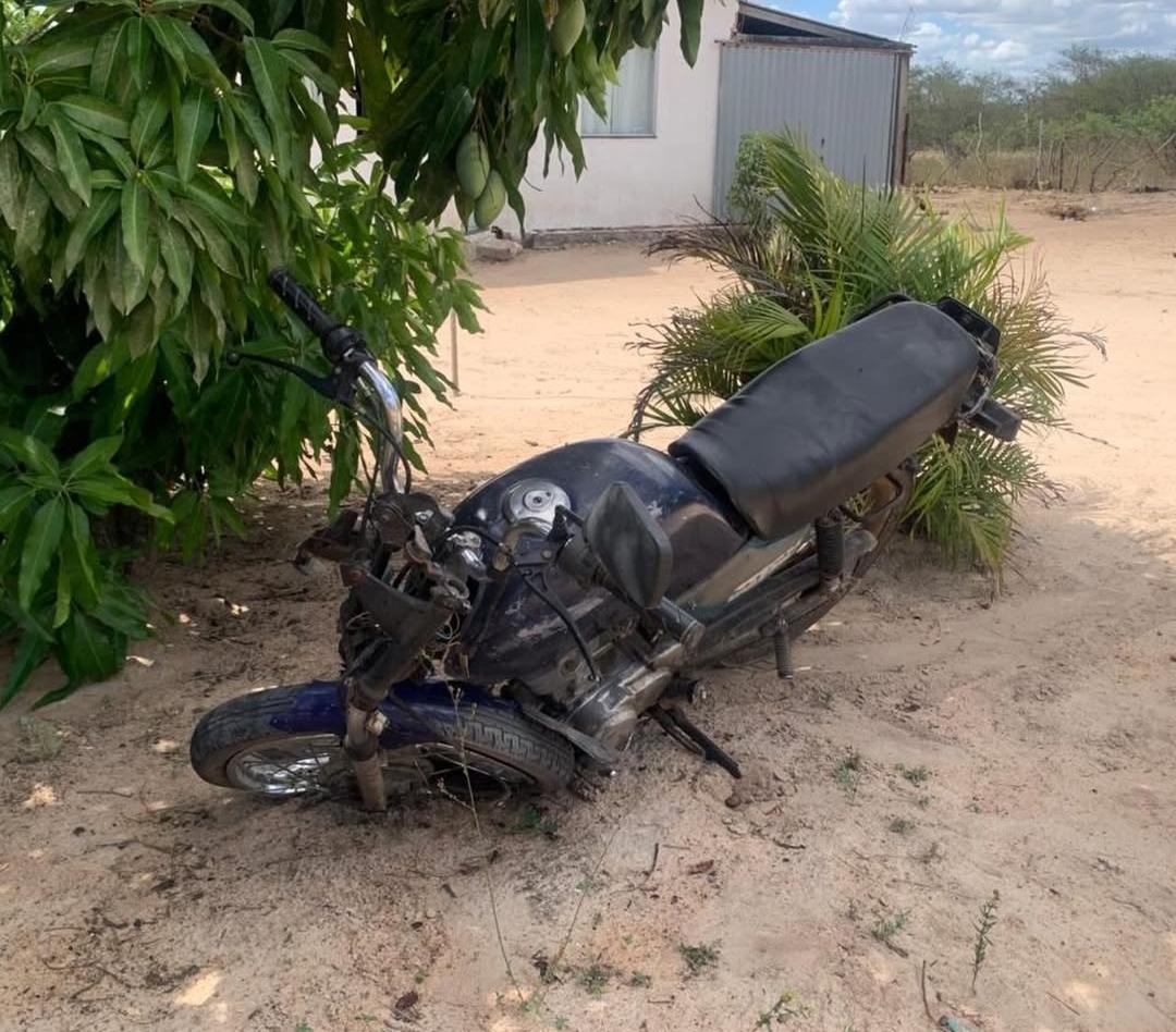 Adolescente fica ferido após colisão entre motocicletas em Conceição do Coité