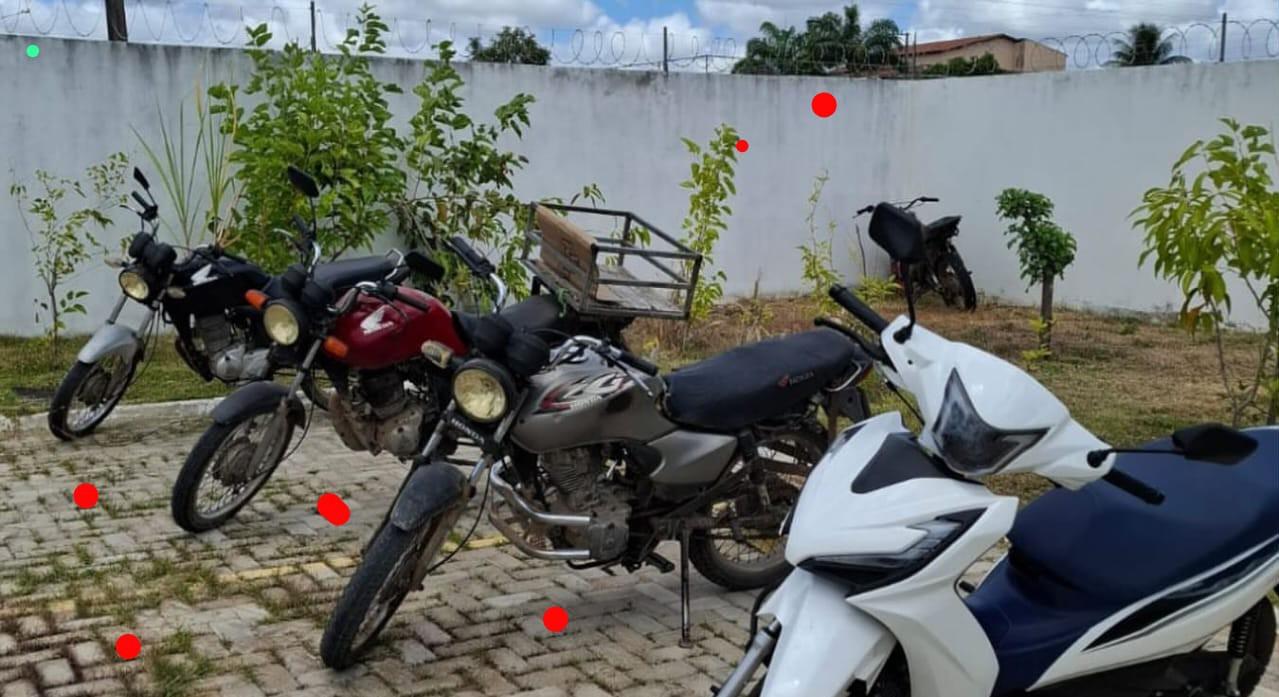 Blitz da PM resulta na apreensão de motocicletas irregulares em município da região do sisal