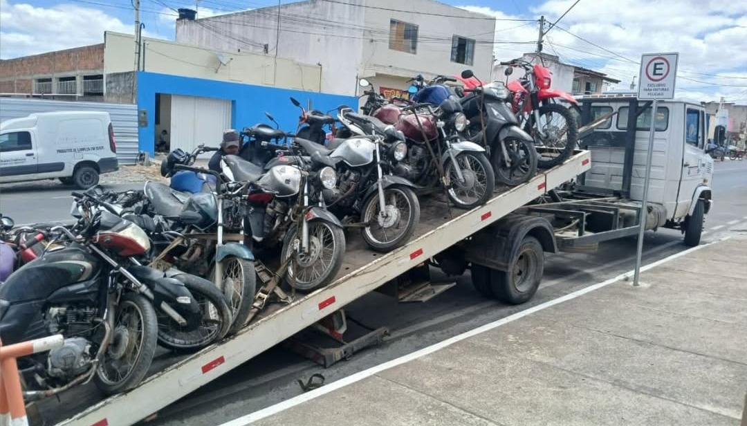Fiscalização apreende 16 motocicletas com irregularidades em município da região do sisal 