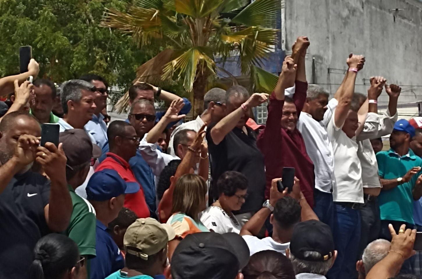 Governador Jerônimo cumpre agenda em Barrocas com inaugurações e entregas para áreas da Saúde e Agricultura