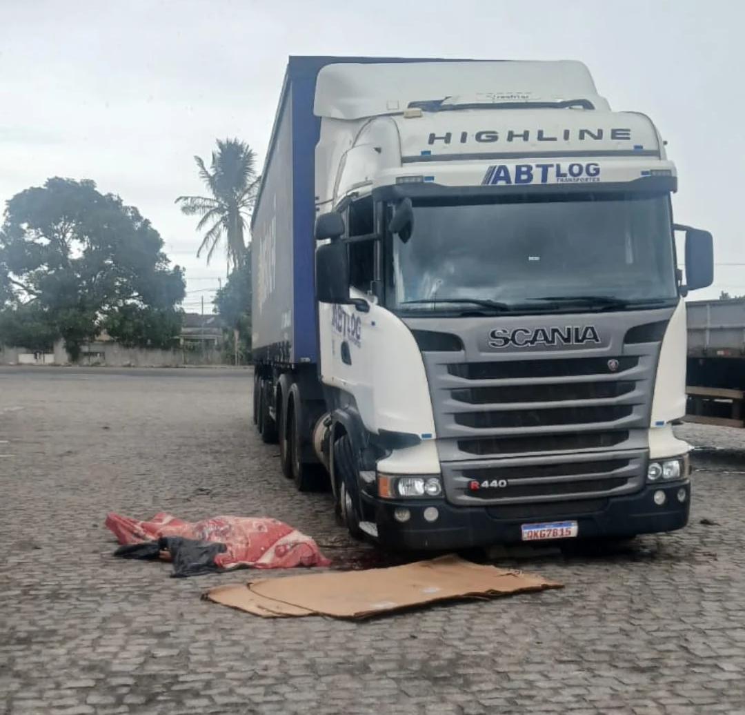Trabalhador morre após acidente durante conserto de carreta em posto às margens da BR-101 na Bahia