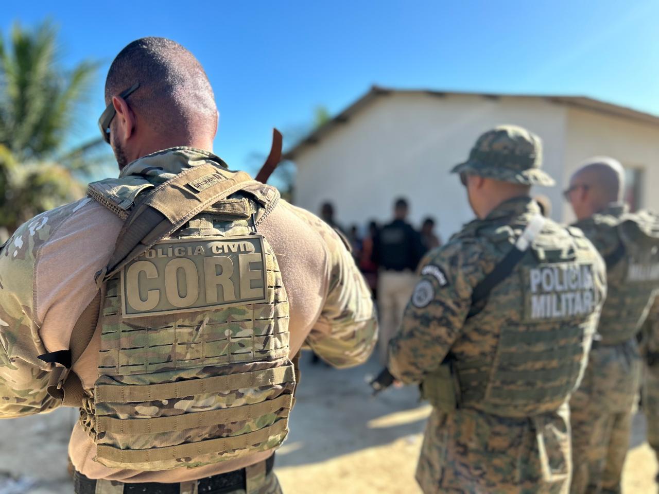 Troca de tiros com a polícia deixa oito suspeitos baleados durante operação na Bahia