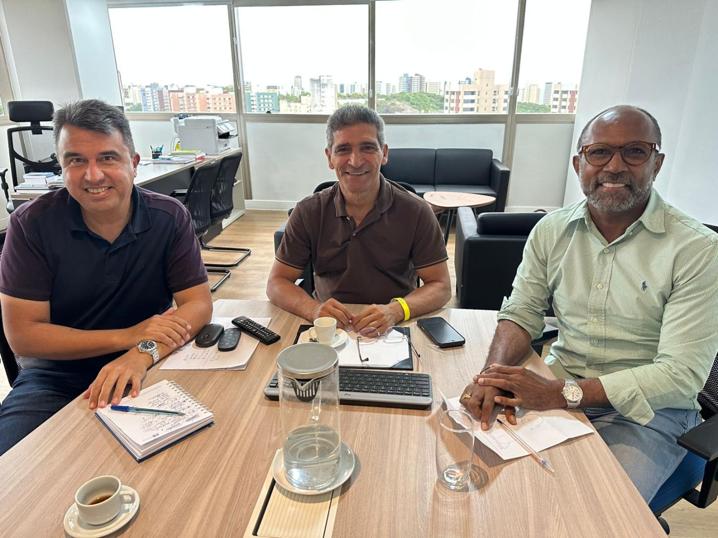 Aliança entre Adriano Lima, Raimundo Costa e Bebeto Galvão projeta grupo competitivo para a Câmara Federal