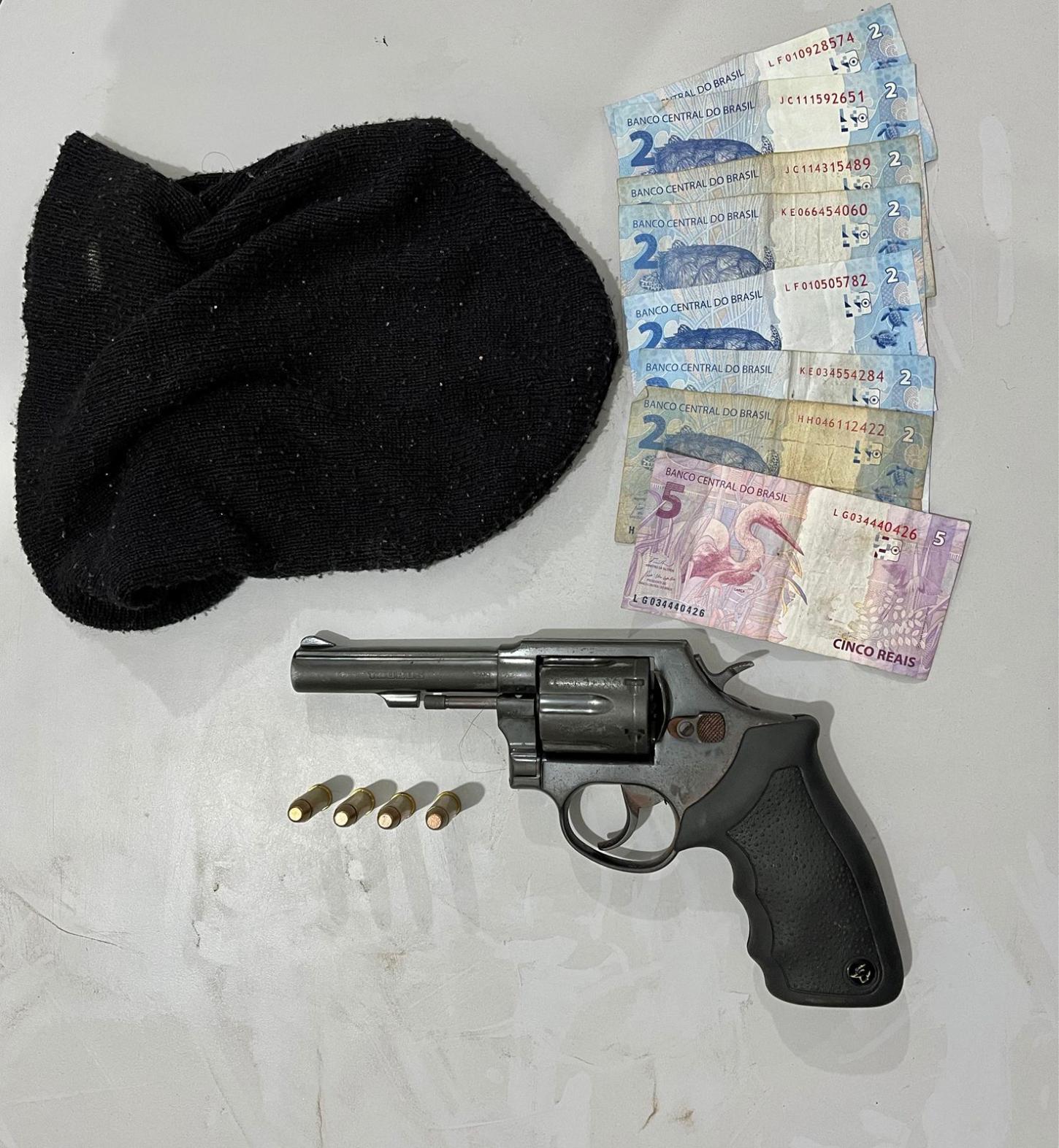 CETO conduz suspeitos e apreende arma durante ação em Serrinha