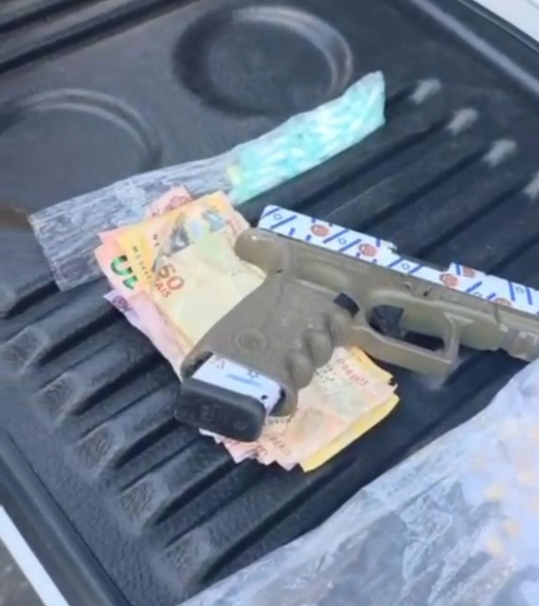 Esquadrão Águia intercepta suspeitos e apreende arma, drogas e foragido da Justiça em Salvador