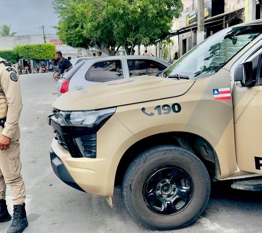 Homem com mandado de prisão em aberto é localizado e apresentado à delegacia em Barrocas