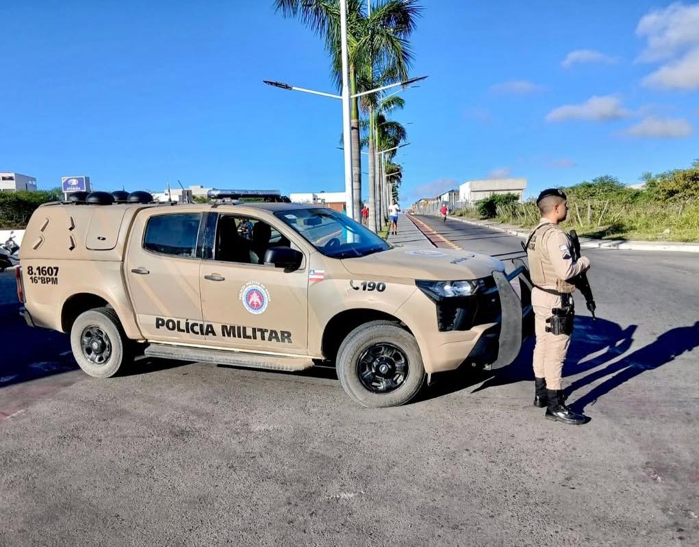 Homem é conduzido à Delegacia após desacatar policiais em Serrinha