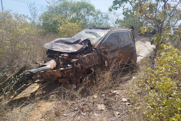 Secretário de Administração de Barrocas e profissional da comunicação ficam feridos após carro capotar na BA-233