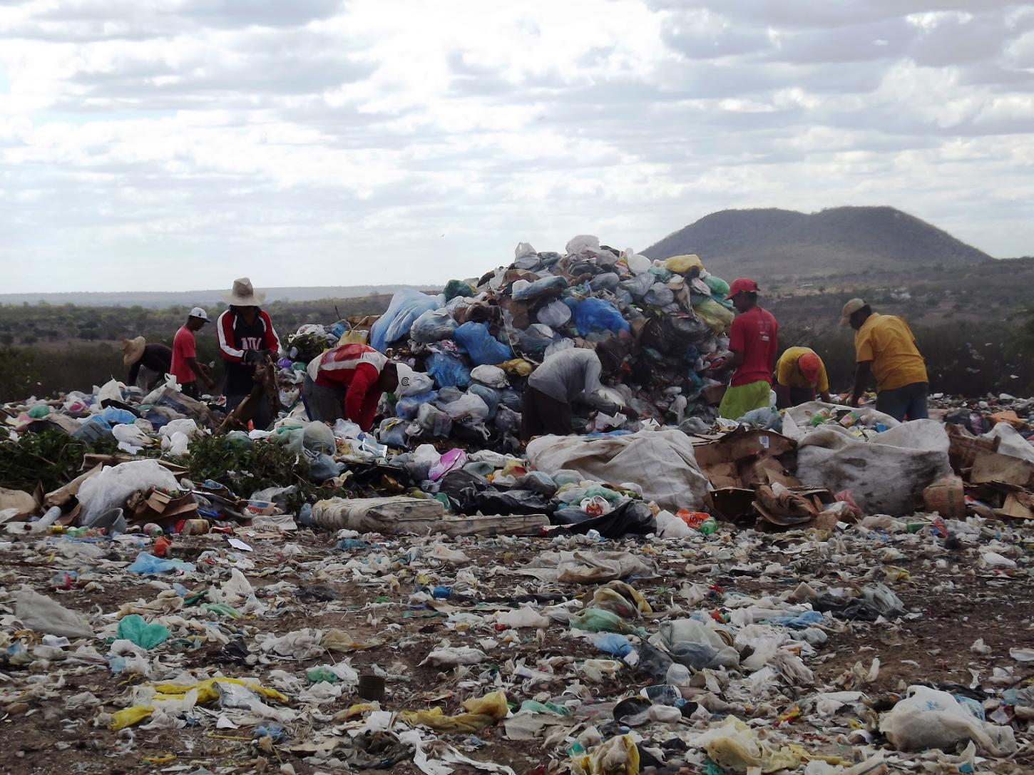 Após anos de impacto ambiental, lixão em Serrinha é desativado