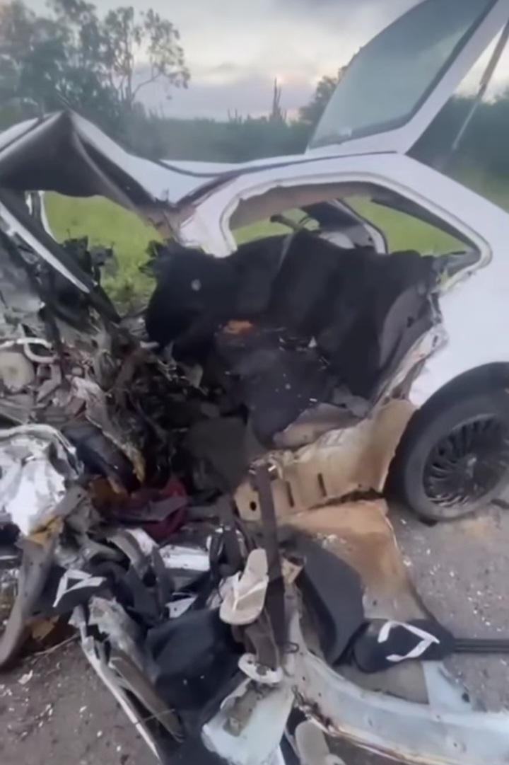 Colisão frontal na BR-324 deixa cinco mortos