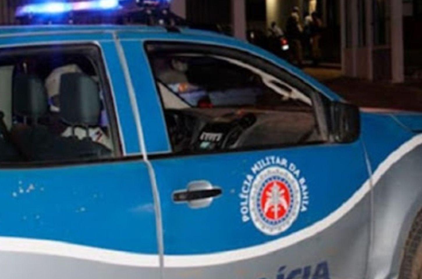 Dois jovens são detidos com drogas e material para tráfico em Serrinha