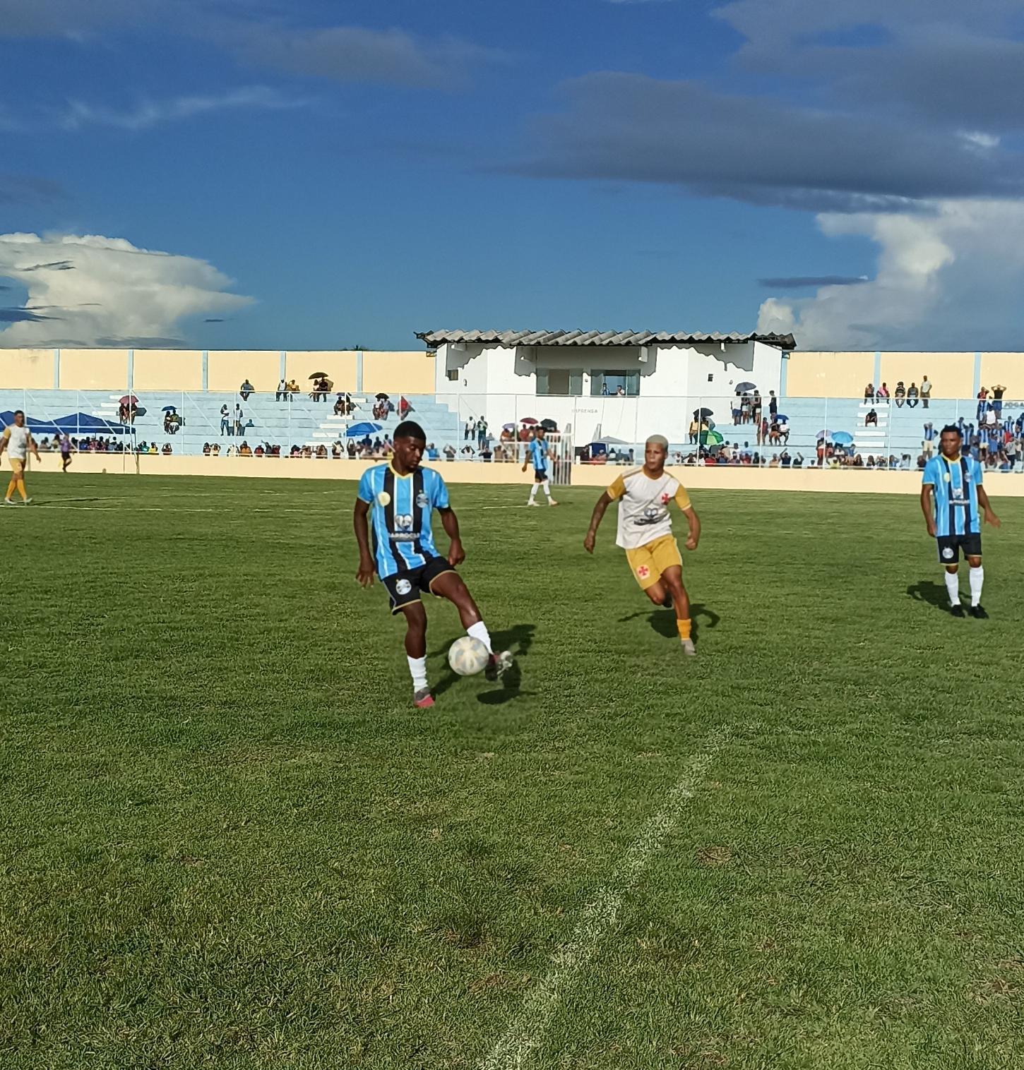 Empate com muitos gols marca a abertura do Campeonato Barroquense 2026