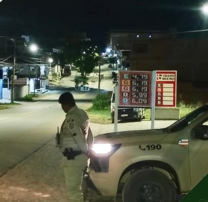 Homem é conduzido por violência doméstica, desacato e resistência na zona rural de Serrinha
