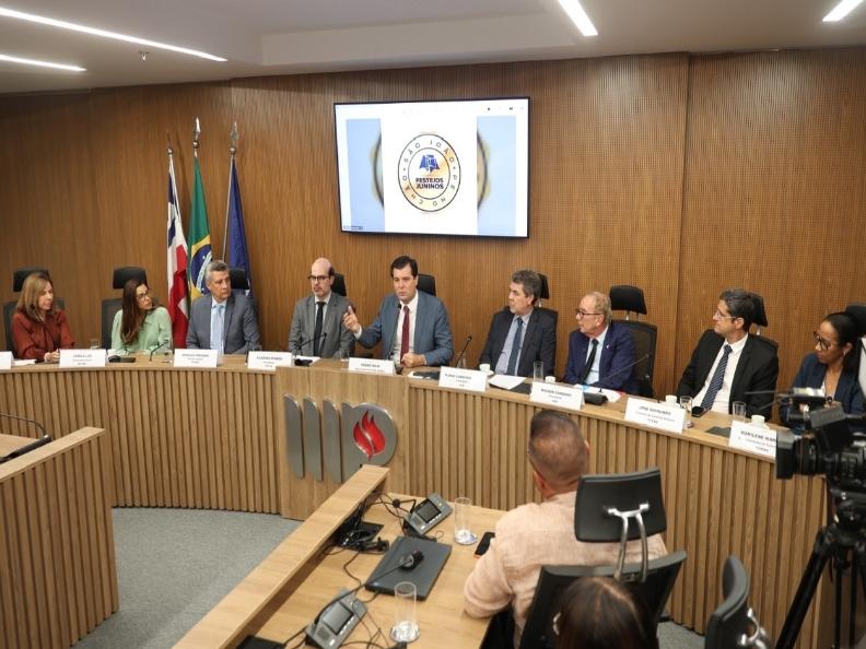 Órgãos de controle divulgam orientações para contratação de artistas nos festejos juninos de 2026