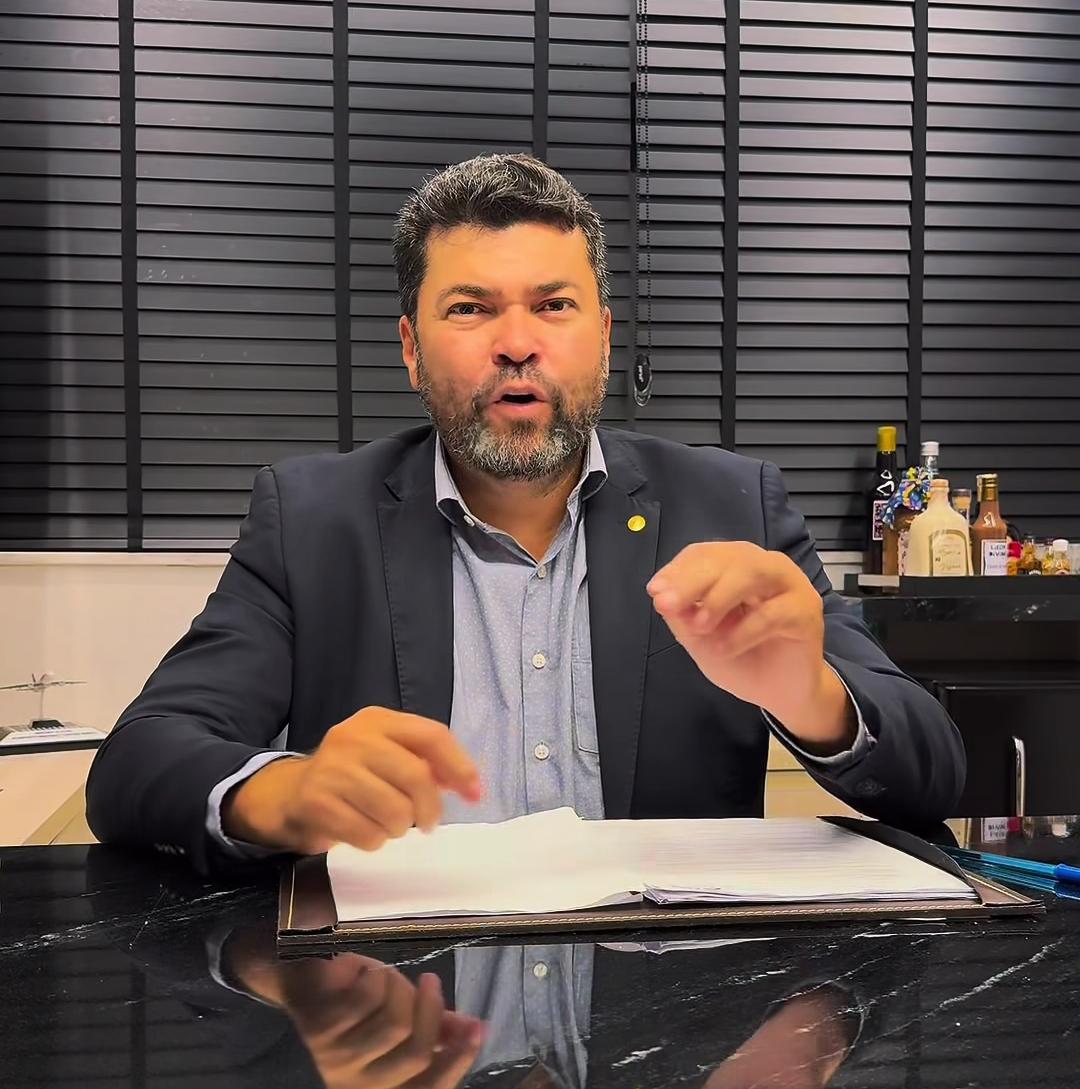 Deputado Marcinho Oliveira nega envolvimento em investigação da PF sobre contratos em Serrinha