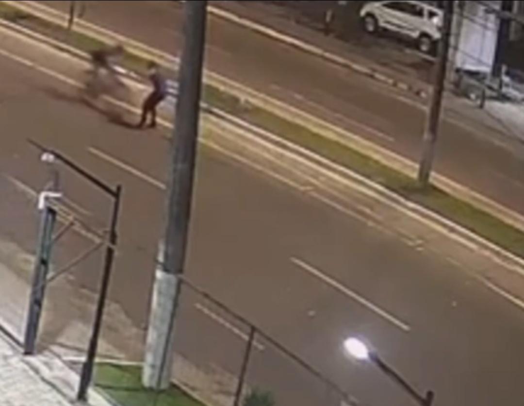 Homem morre após ser atingido por bicicleta enquanto corria no interior da Bahia