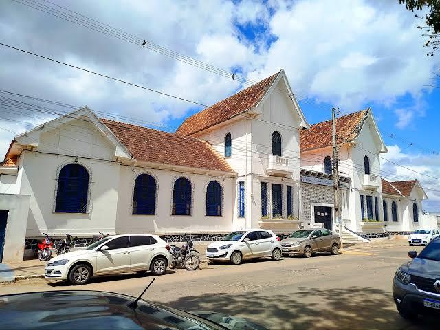 Governo do Estado cede prédios do Rubem e da Normal para a Prefeitura de Serrinha; Confira a novidade