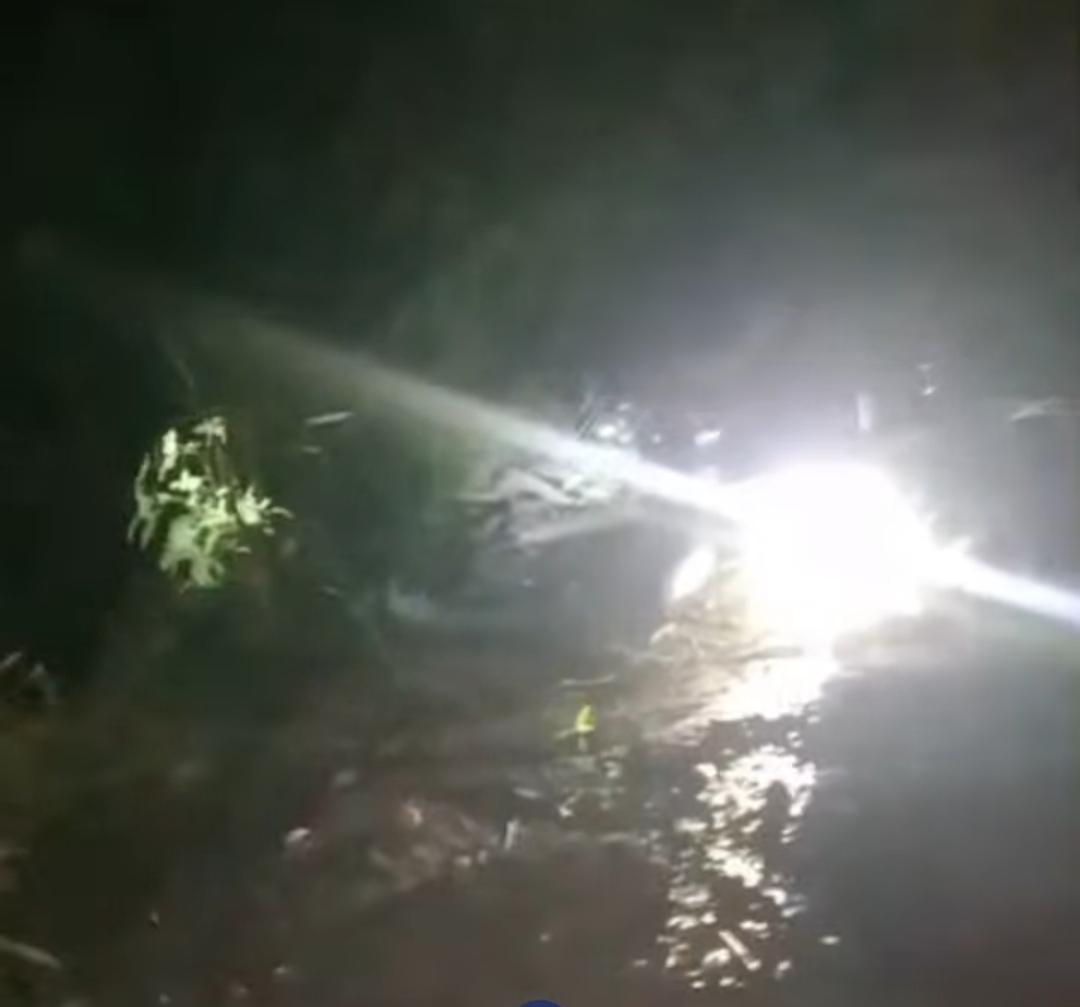Grave acidente na BR-116 Norte em Serrinha resulta em uma morte e uma pessoa gravemente ferida 