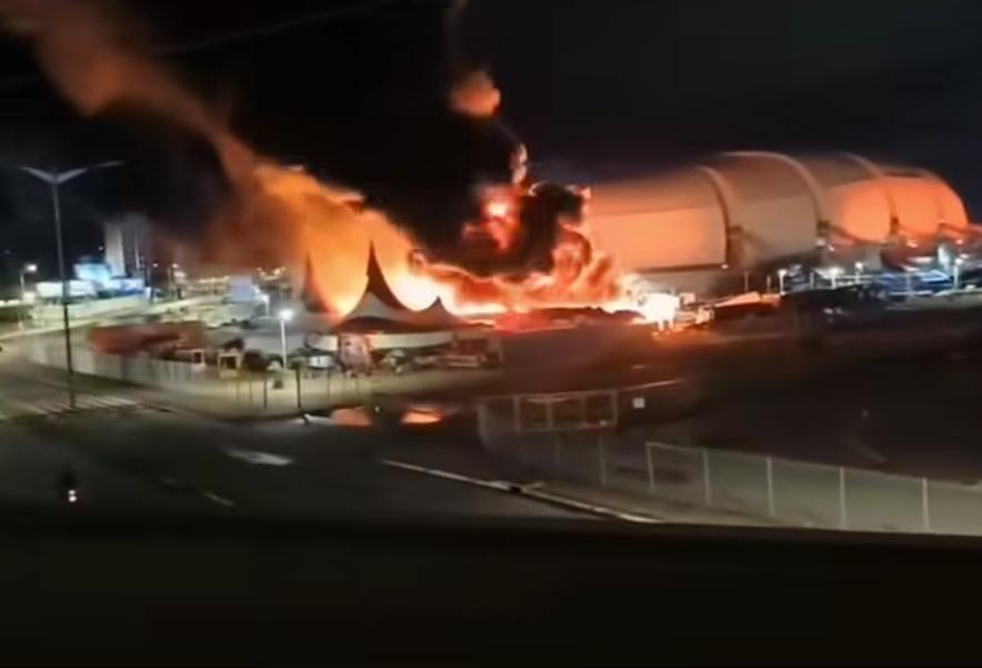 Incêndio atinge estrutura do Circo do Tiru; direção afirma que irá reconstruir o espaço