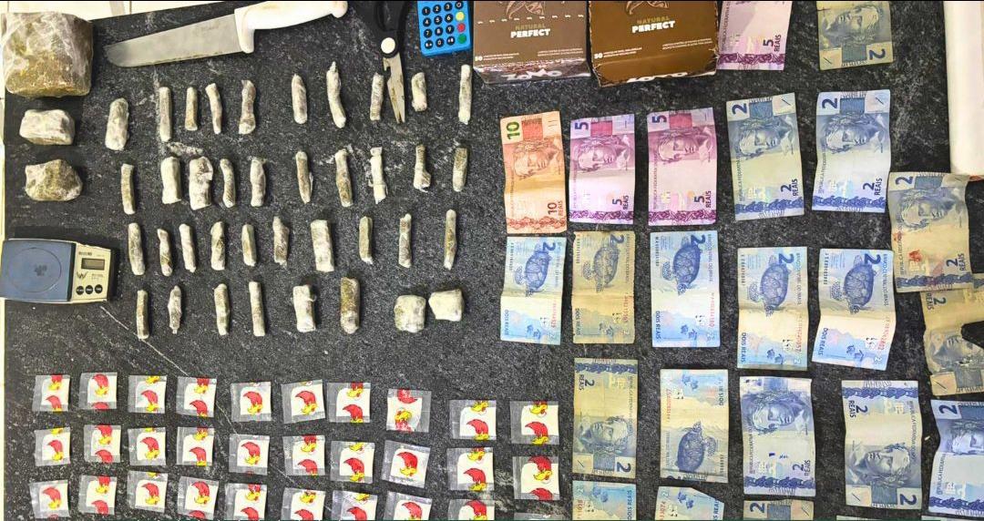 Polícia apreende drogas, balança e máquina de cartão na zona rural de município da região do sisal