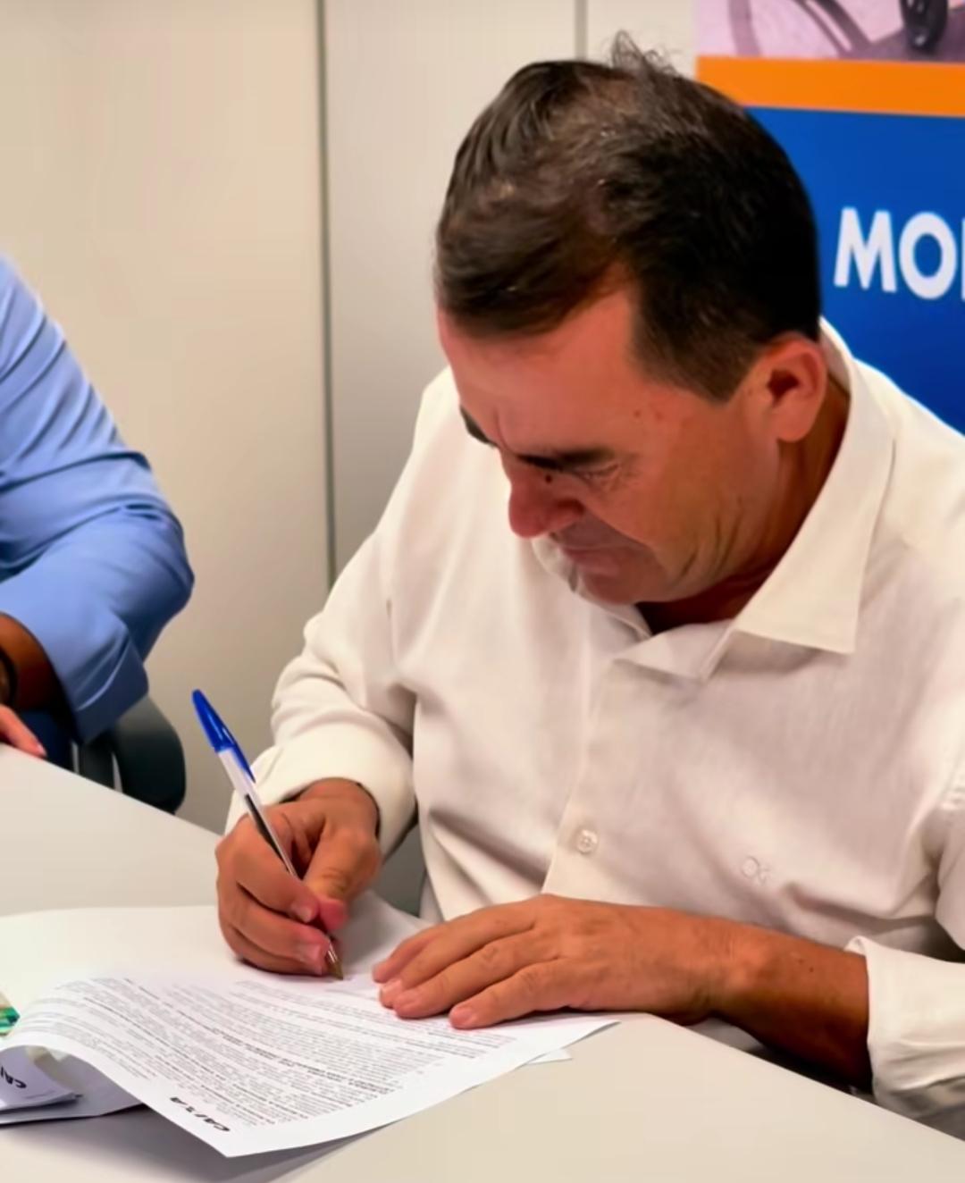 Prefeito anuncia construção de casas populares para famílias de baixa renda em Barrocas