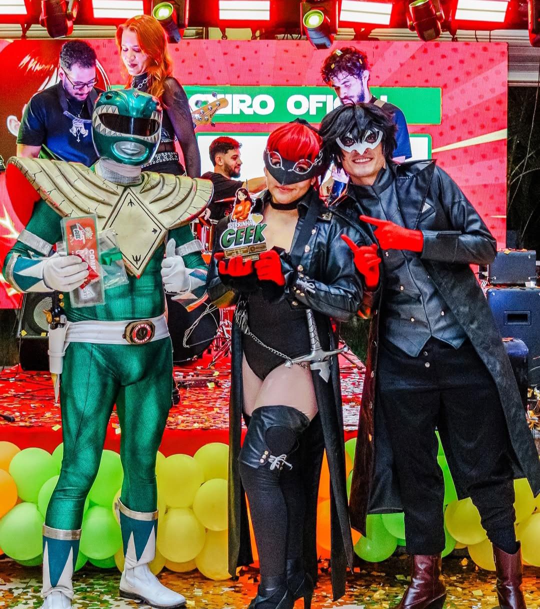 Shopping Serrinha reúne centenas de fãs da cultura geek em evento alusivo ao Dia do Orgulho Nerd