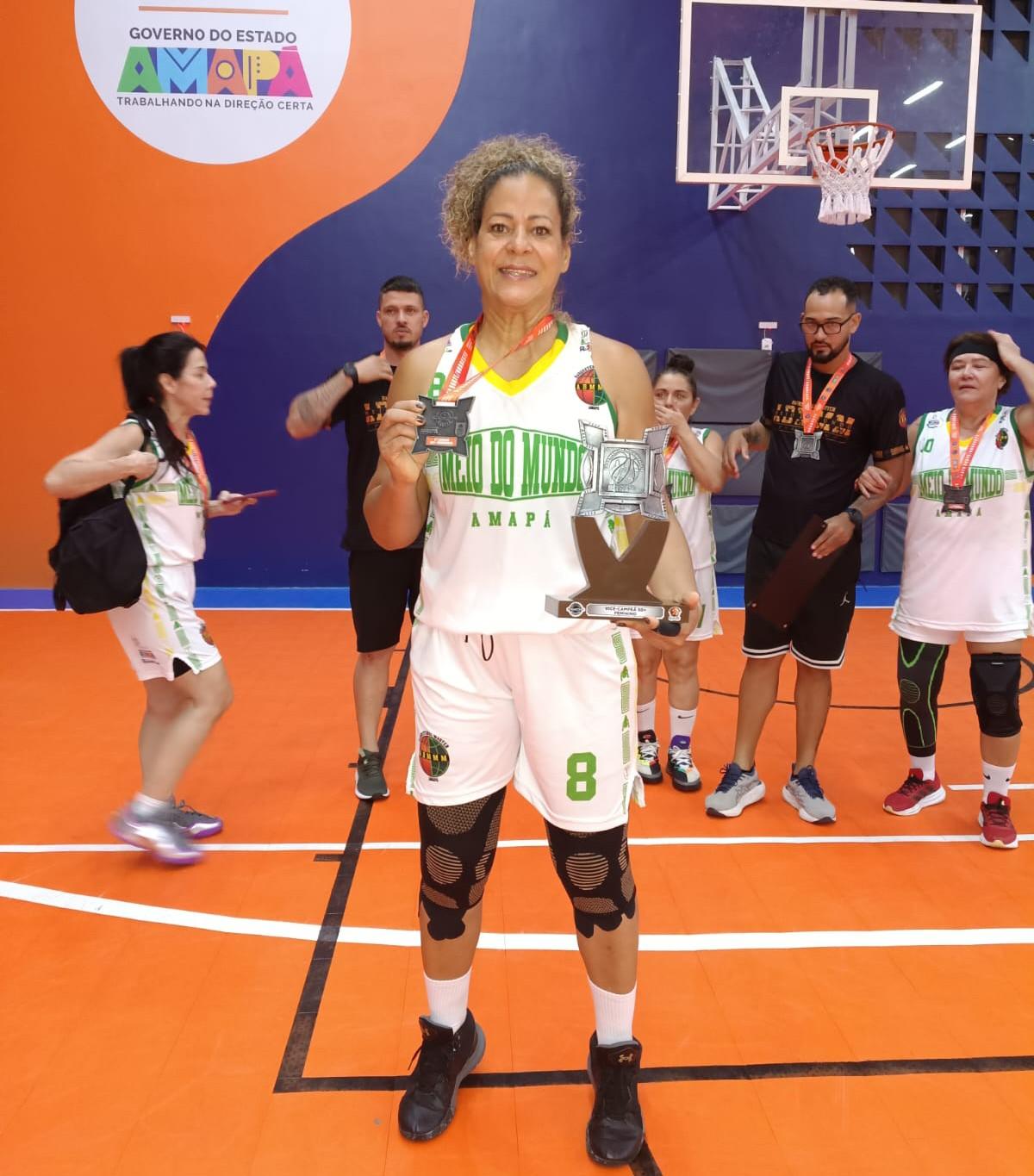 Atleta de Serrinha Kathiane Monteiro destaca vice-campeonato no Norte-Nordeste de Basquete Master: 