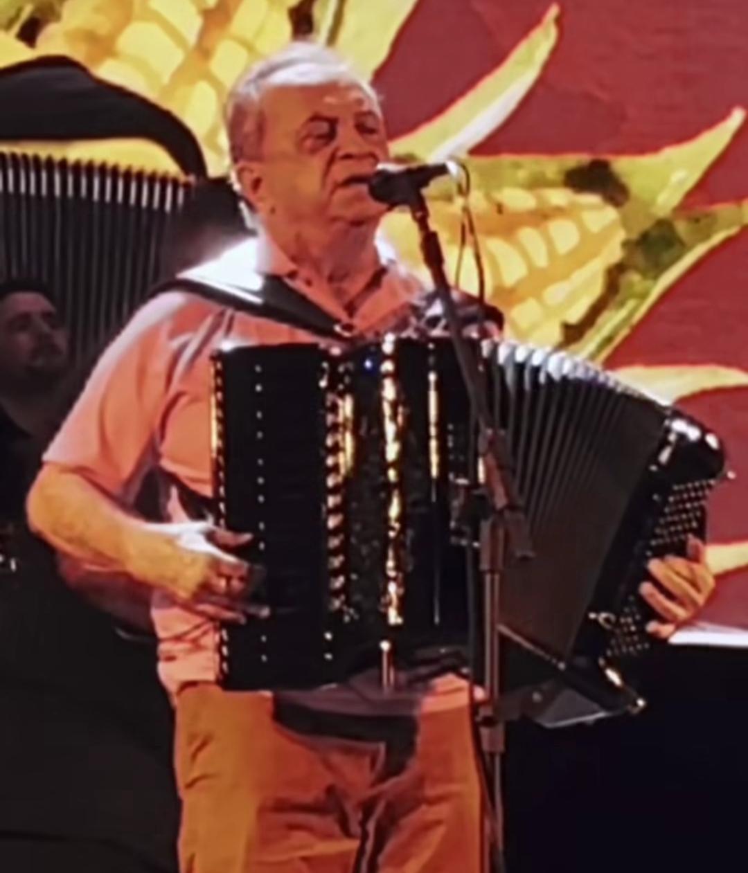 Flávio José anuncia cancelamento de shows na Bahia e cita redução de cachê após atuação do MP