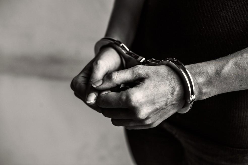 Homem é preso em flagrante por violência doméstica e cárcere privado em Barrocas