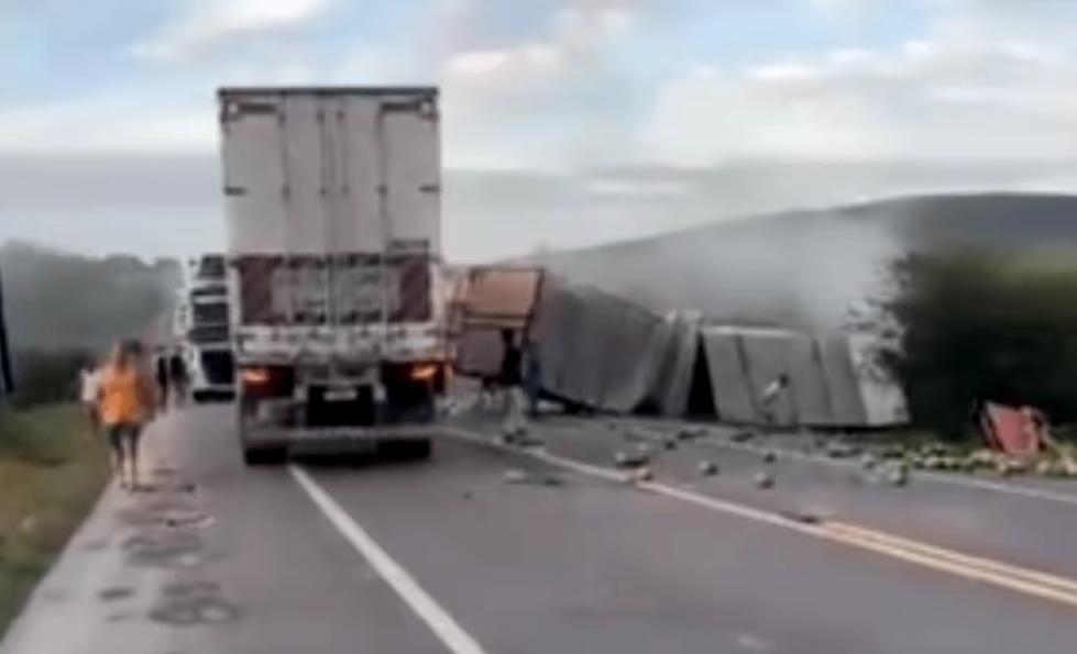 Motorista de caminhão envolvido em acidente com 16 mortos é apresentado à Justiça