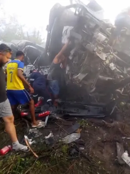 Motorista de Serrinha está entre as vítimas de tragédia que deixou 16 mortos na BR-116