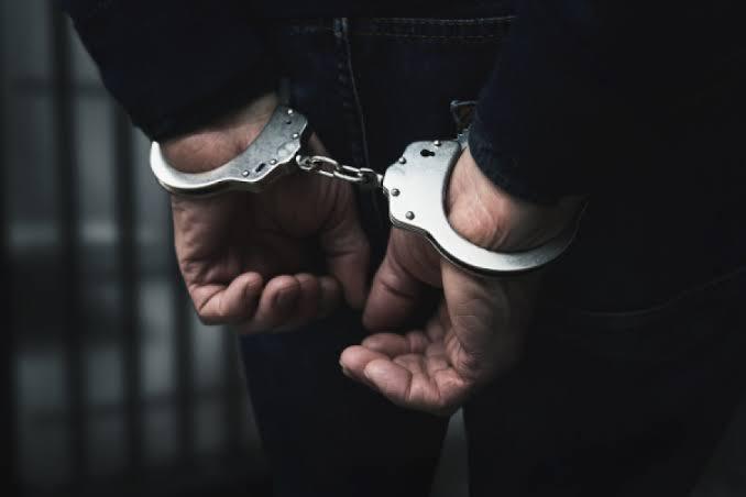 Homem é preso após descumprir medida protetiva e voltar a ameaçar familiar em Serrinha