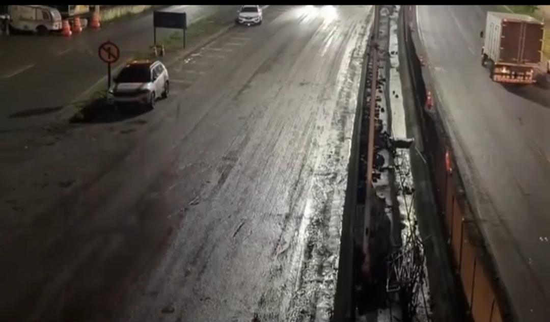 Trecho da BR-324 é totalmente liberado após quase duas semanas de interdição em decorrência de cratera 