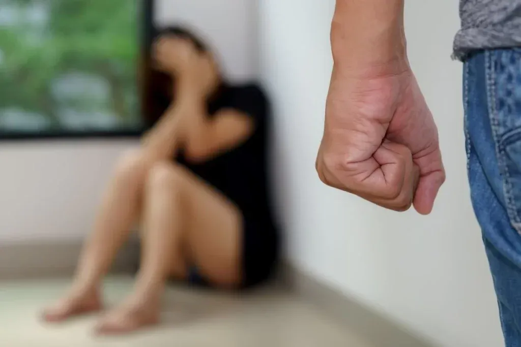 Agosto Lilás: “O agressor não tem freio”, alerta delegada do Neam de Serrinha ao defender denúncias de violência contra a mulher