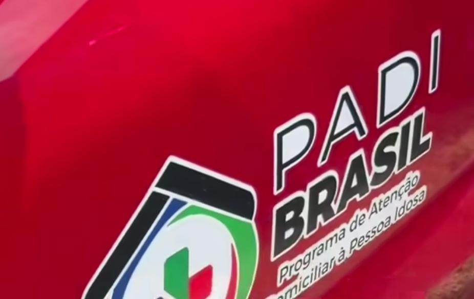 Carros de prefeituras, órgãos públicos e câmaras chamam atenção em convenção de Jerônimo; uso é permitido?