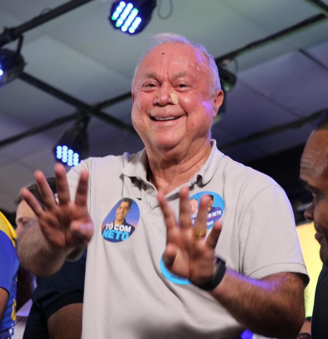 Em Serrinha, Paulo Azi explica por que grupo de ACM Neto decidiu “inverter a lógica” dos eventos políticos
