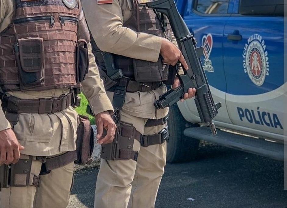 Homem é detido após invadir casa da ex-companheira e destruir objetos em Serrinha