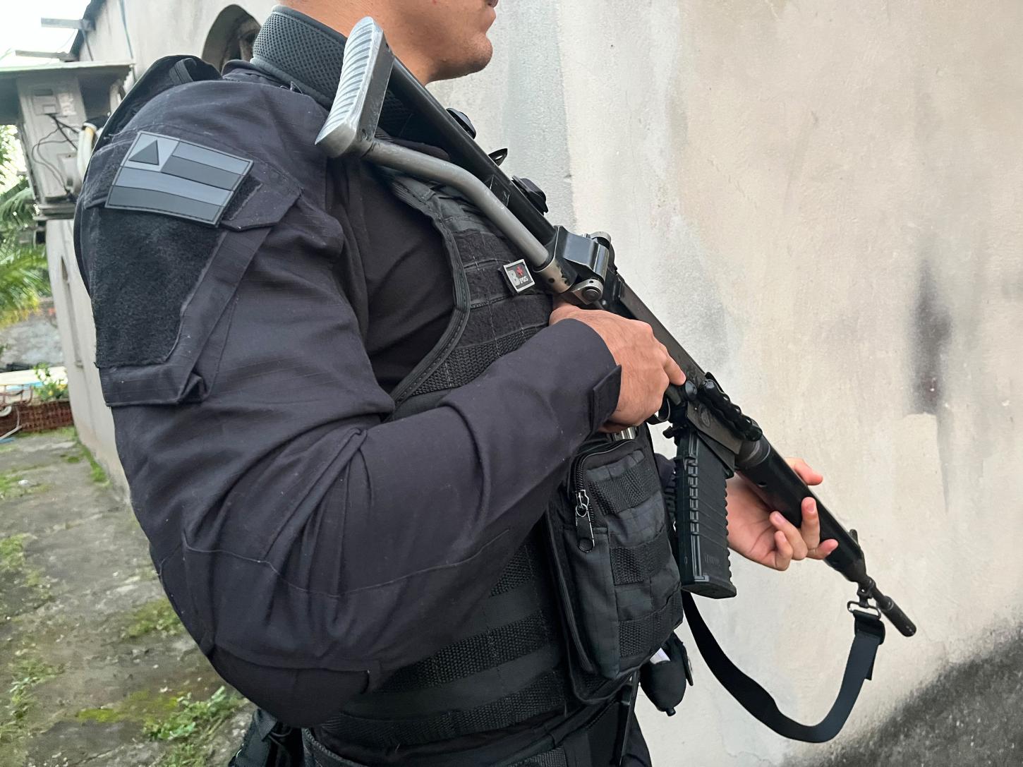 Homem é preso preventivamente por suspeita de tentativa de feminicídio em Serrinha