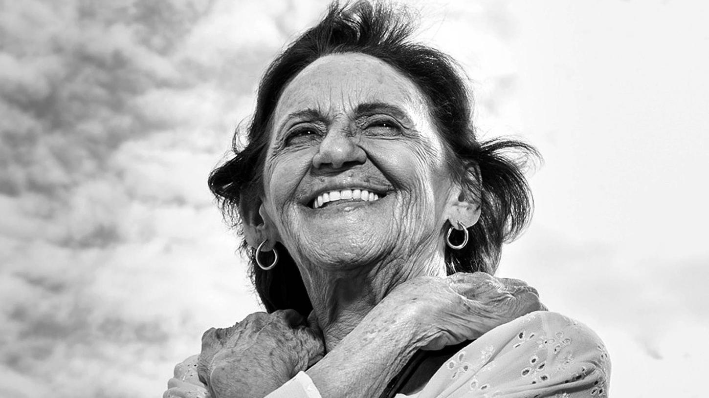 Laura Cardoso, uma das grandes damas da dramaturgia brasileira, morre aos 98 anos