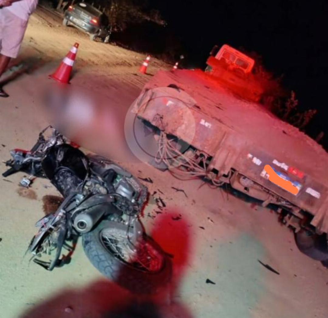 Motociclista morre após colisão envolvendo carreta e carroça na zona rural de Teofilândia