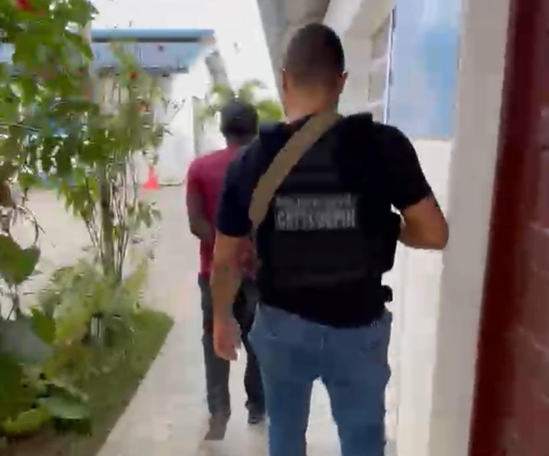 Polícia Civil cumpre mandado de prisão e localiza foragido em Serrinha