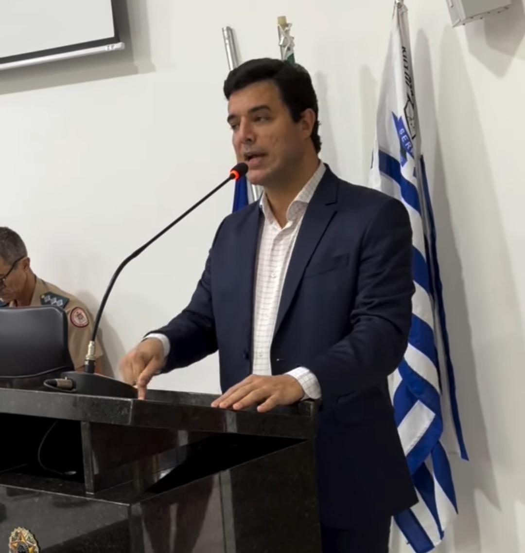 Prefeito apresenta projeto que cria benefício para gestantes e mães em Serrinha; Confira detalhes