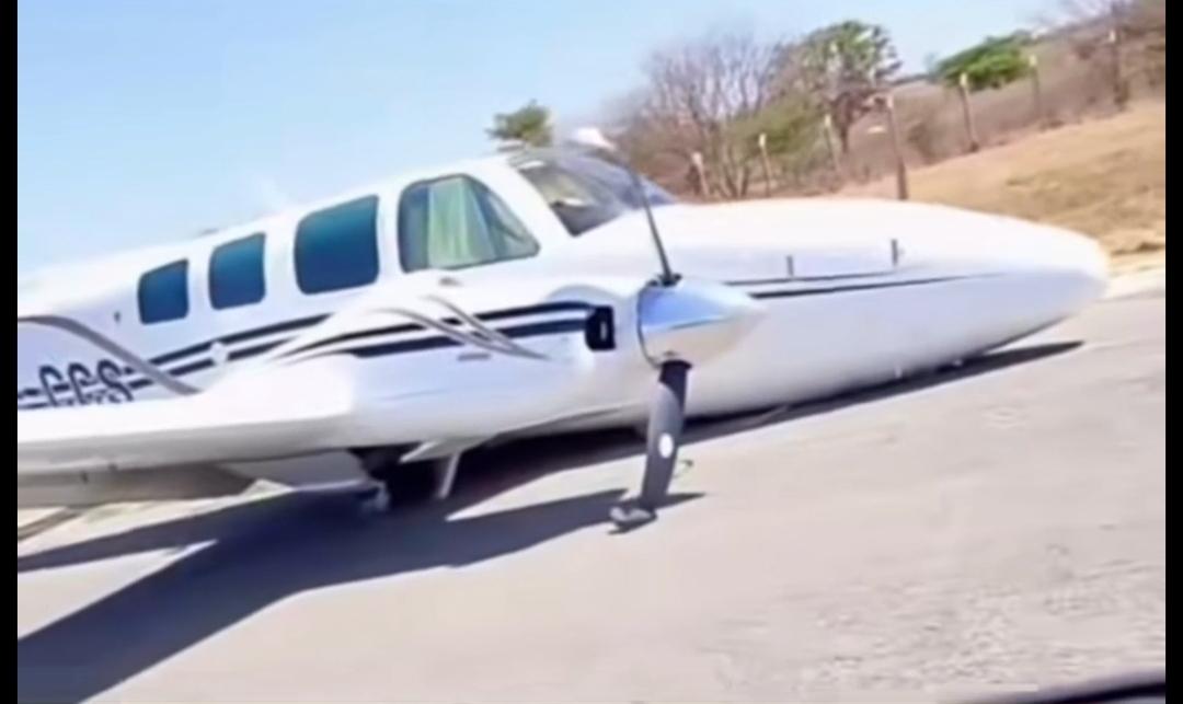 Avião usado momentos antes por deputado baiano sofre incidente durante pouso em Irecê