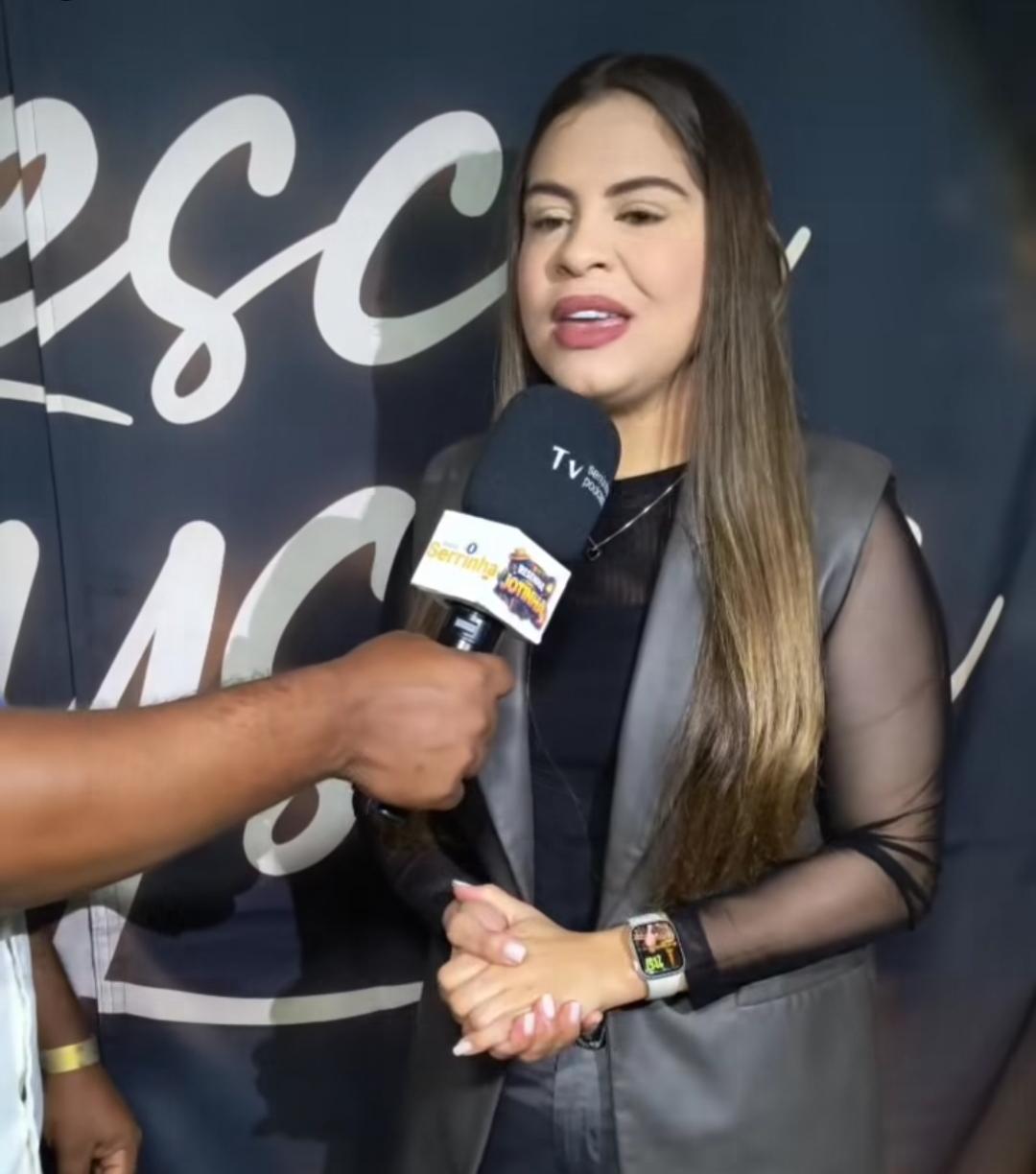 Cantora Valesca Mayssa fala sobre emoção de participar do Louva Serrinha: “Eu me sinto honrada por Deus”