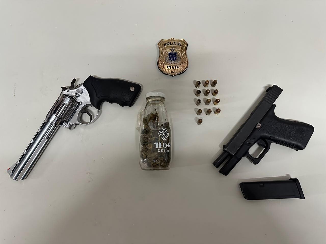 Polícia Civil apreende pistola Glock carregada, revólver e 200g de droga durante abordagem em Serrinha