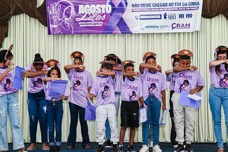 Sarau Cultural reúne estudantes, profissionais, e encerra mês de combate à violência contra a mulher em Serrinha